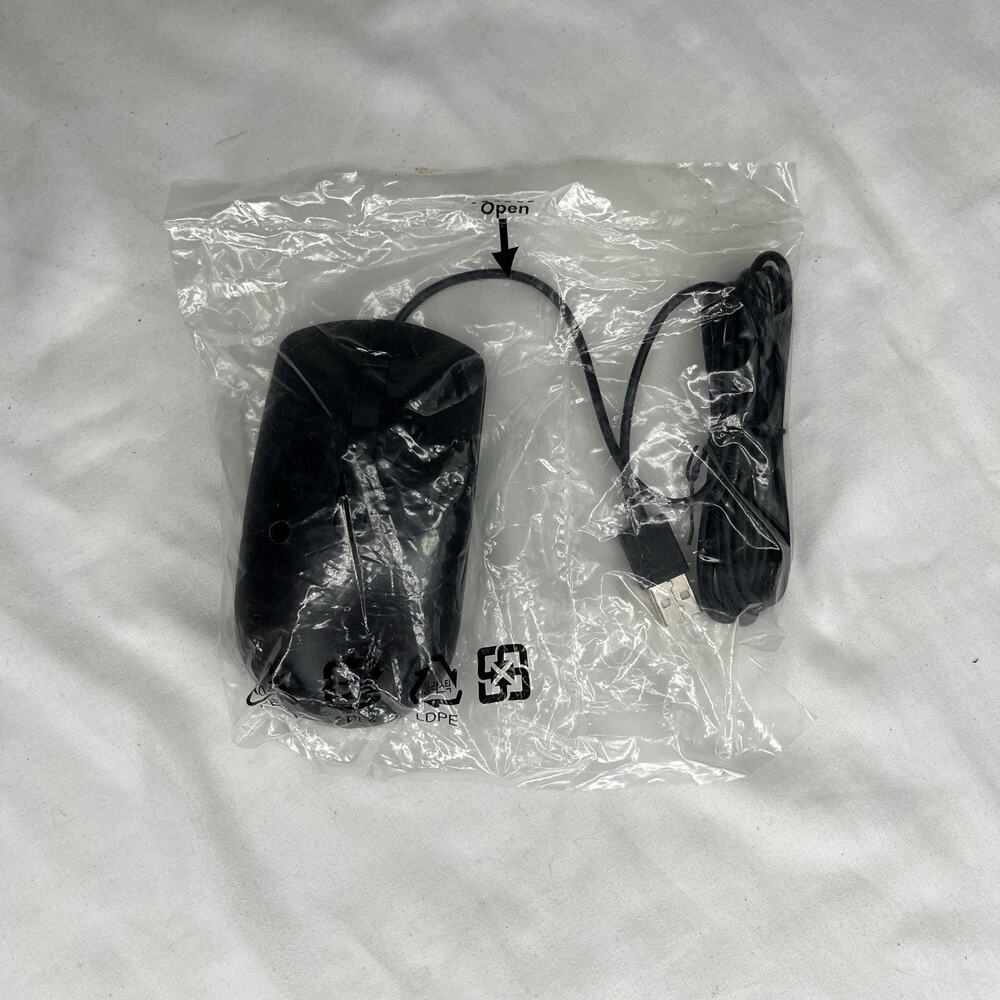 Dell Optical wired Usb Cable Mouse Model MS116P New DP/N 009NK2